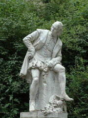 weißes Denkmal von Shakespeare